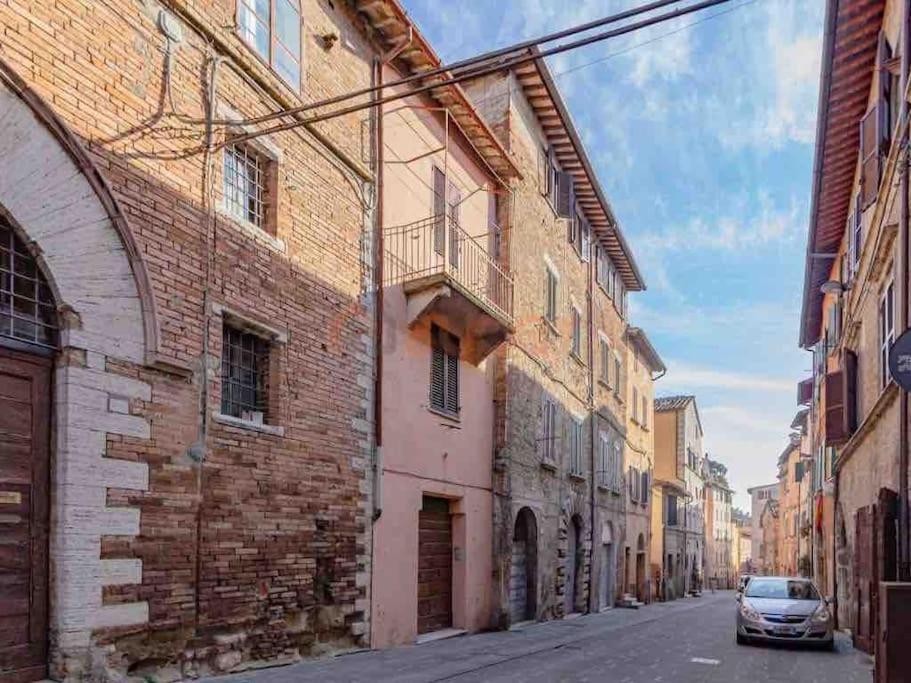 Perugia Home Apartment La Finestra Di Fronte Exterior foto